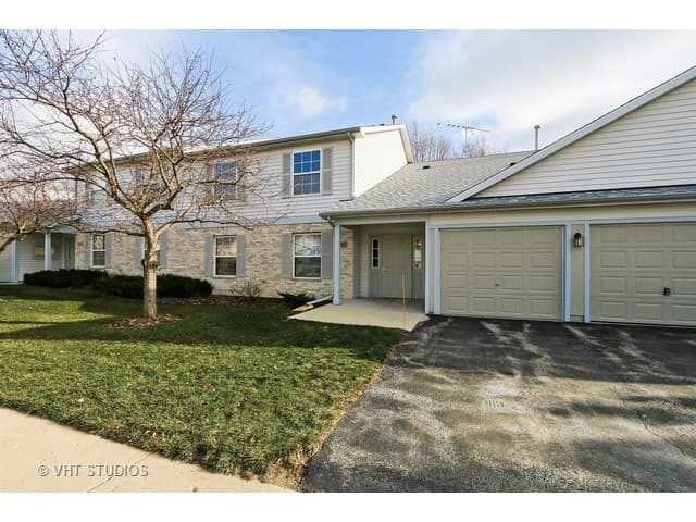 1163 N Red Oak Circle #3, Round Lake Beach, IL — sold by Lena Bondar