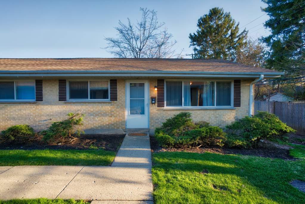 829 Valley Stream Drive #D — photo 2