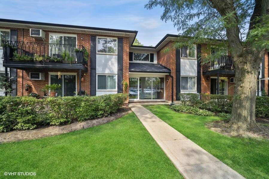 2408 E Brandenberry Court #2F — photo 2
