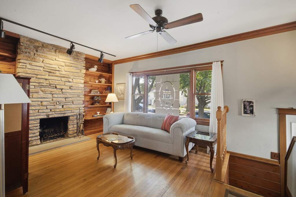 3831 N Octavia Avenue — photo 4