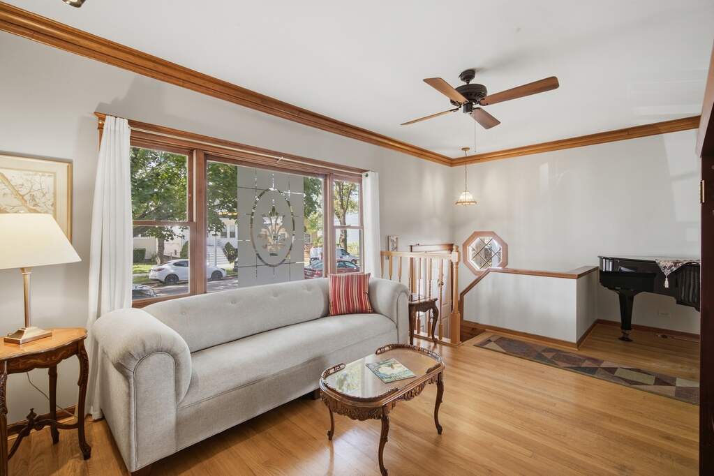 3831 N Octavia Avenue — photo 5