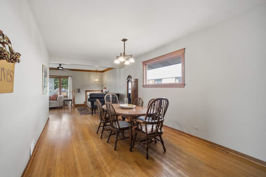3831 N Octavia Avenue — photo 9