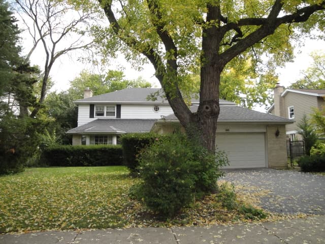1013 Rolling Pass, Glenview, IL — sold by Lena Bondar
