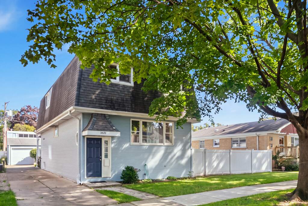 3831 N Octavia Avenue, Chicago, IL — listed by Lena Bondar