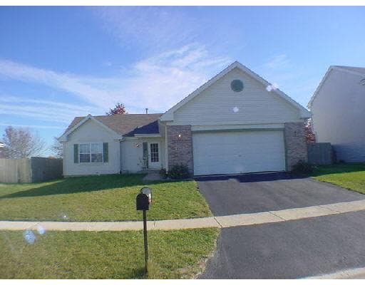 2010 Oakbrook Drive — photo 2