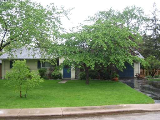 524 Hazelwood — photo 2