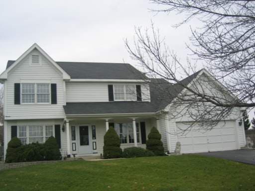 210 Saratoga Court — photo 2