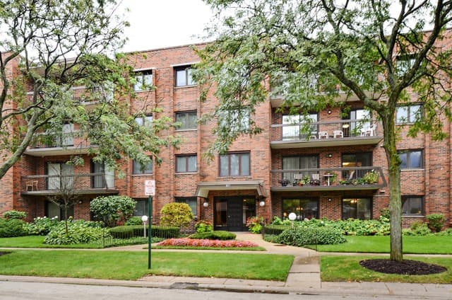 9221 Drake Avenue #306, Evanston, IL — sold by Lena Bondar