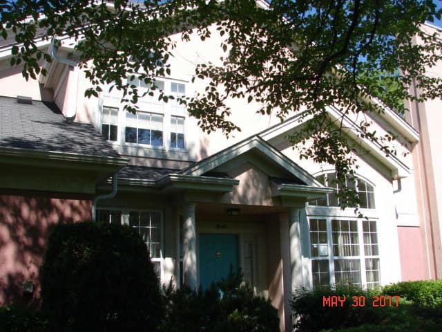 3047 Lexington Lane #14R41, Glenview, IL — sold by Lena Bondar