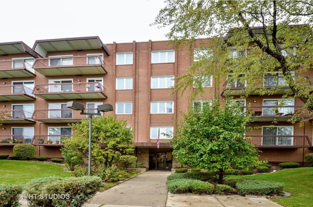 8100 Foster Lane #211, Niles, IL — sold by Lena Bondar