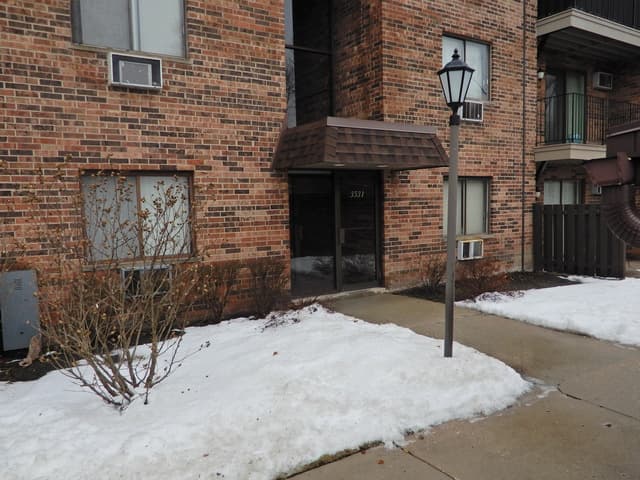 3531 Central Road #103, Glenview, IL — sold by Lena Bondar