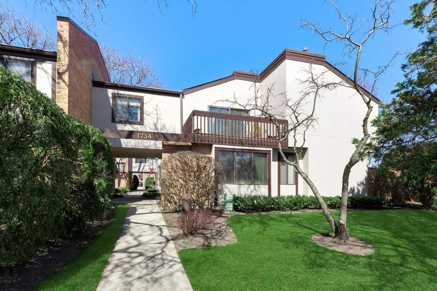 1734 Henley Street #9 — photo 2