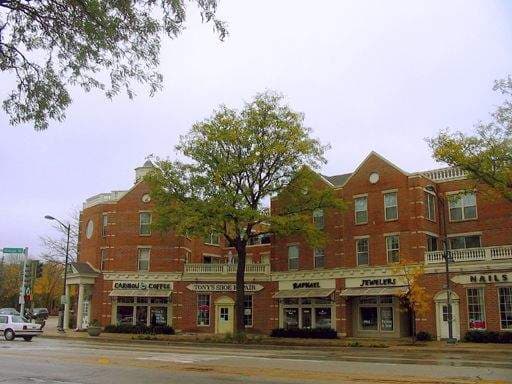 1621 Glenview Road #224, Glenview, IL — sold by Lena Bondar