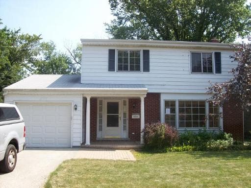 (Address confidential), Deerfield, IL — sold by Lena Bondar