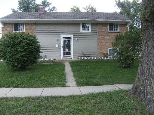 94 Cambridge, Glendale Heights, IL — sold by Lena Bondar