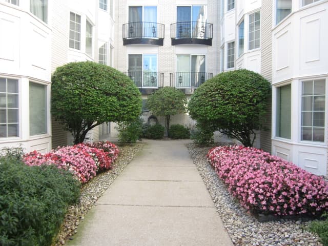 715 Ridge Road #4D, Wilmette, IL — sold by Lena Bondar