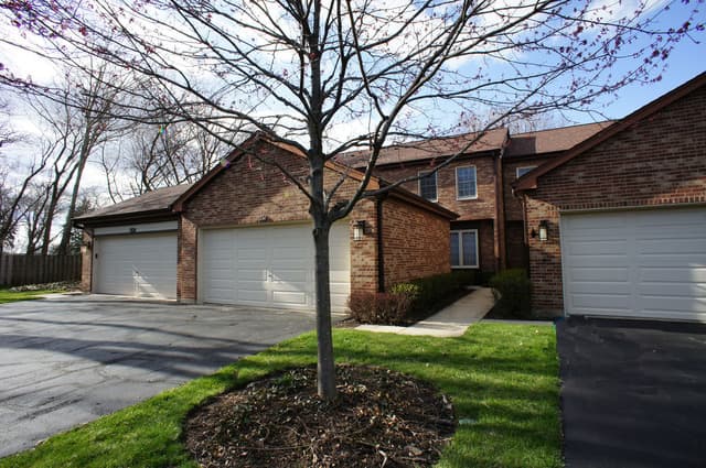 1634 N Windsor Drive, Arlington Heights, IL — sold by Lena Bondar