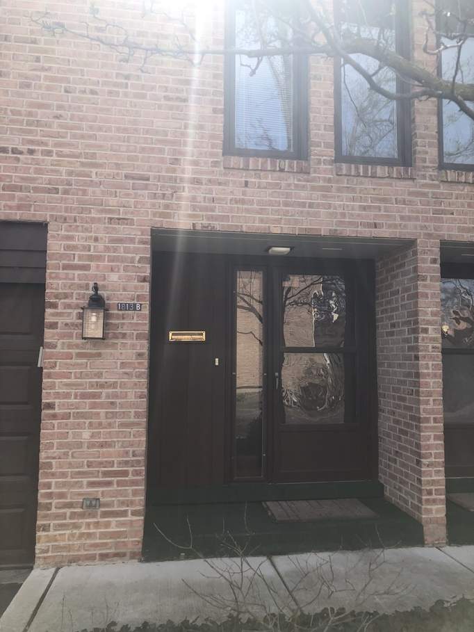 1813 Wildberry Drive #B, Glenview, IL — sold by Lena Bondar