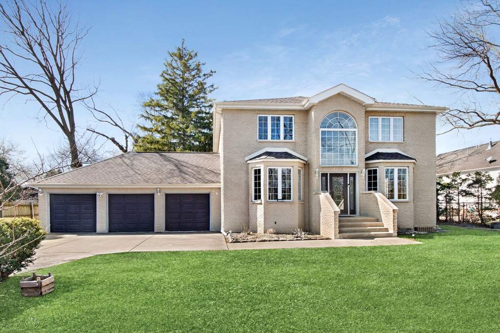 1116 Pfingsten Road, Northbrook, IL — sold by Lena Bondar