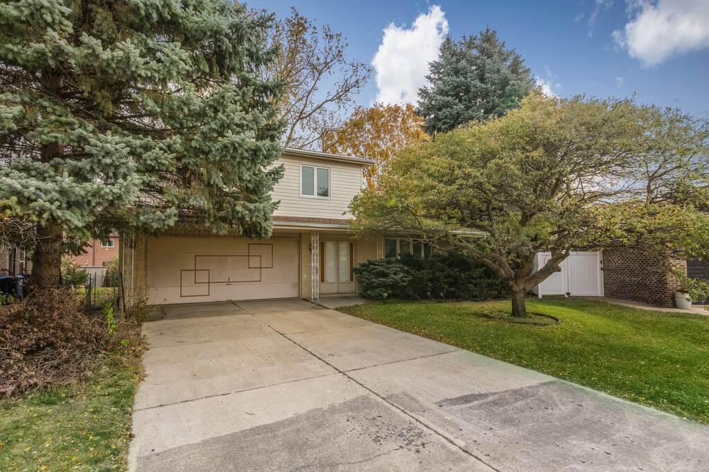 2351 Bellaire Court, Des Plaines, IL — sold by Lena Bondar