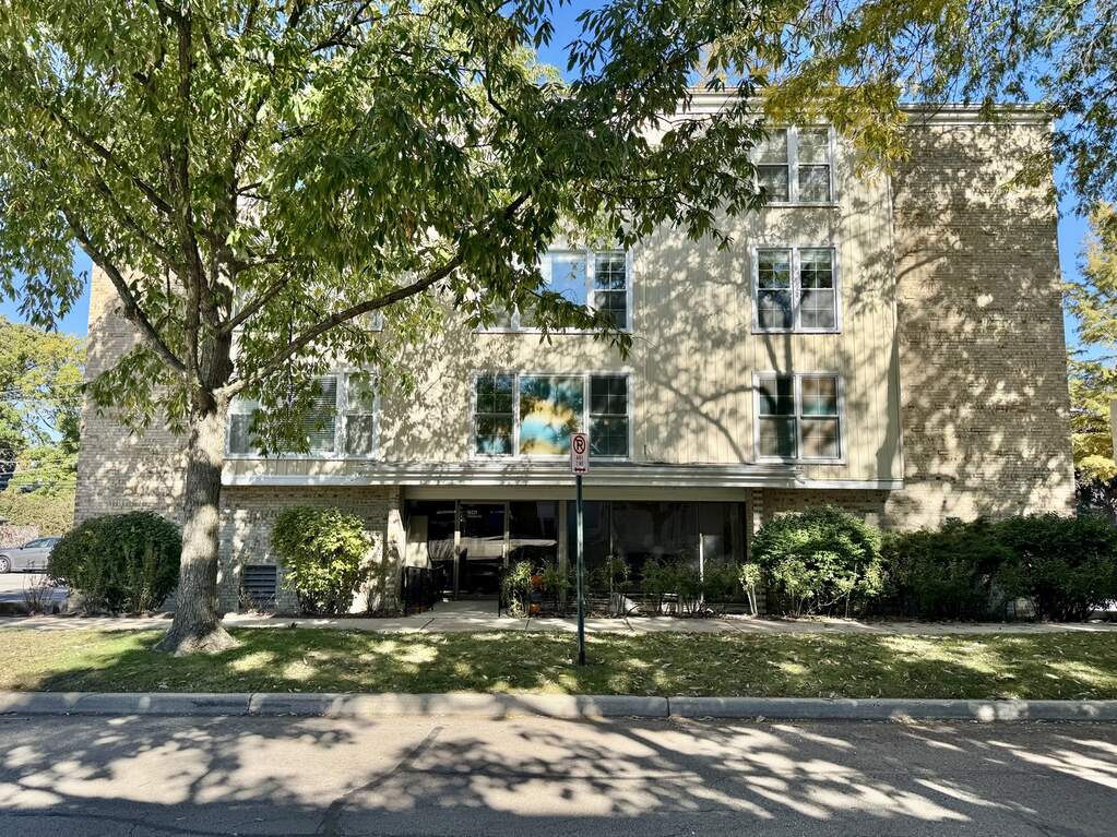 601 Ridge Road #303, Wilmette, IL — sold by Lena Bondar